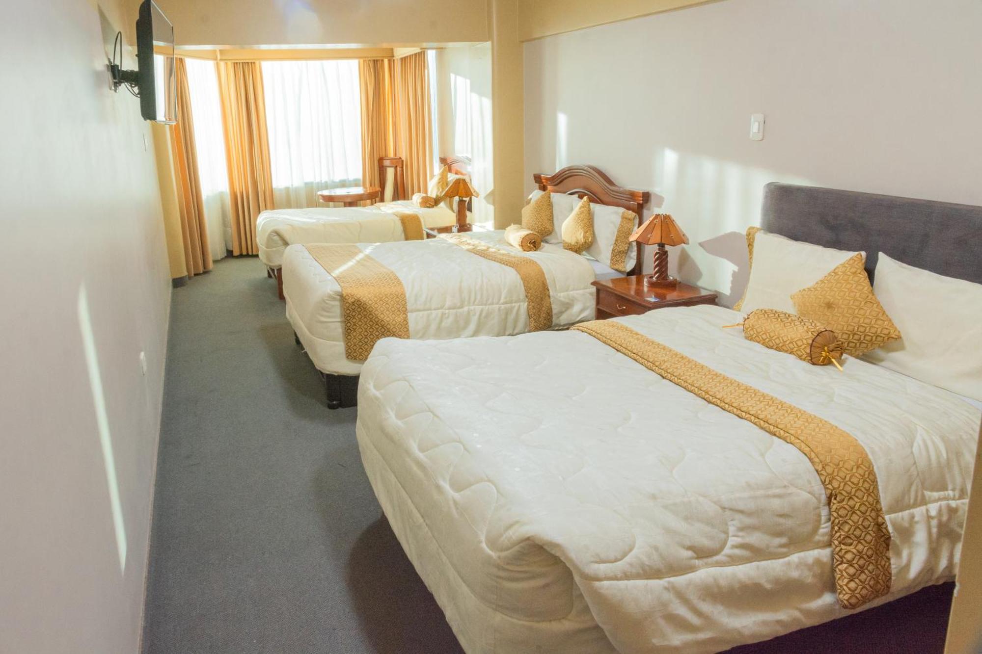 Hotel La Joya Уарас Екстериор снимка