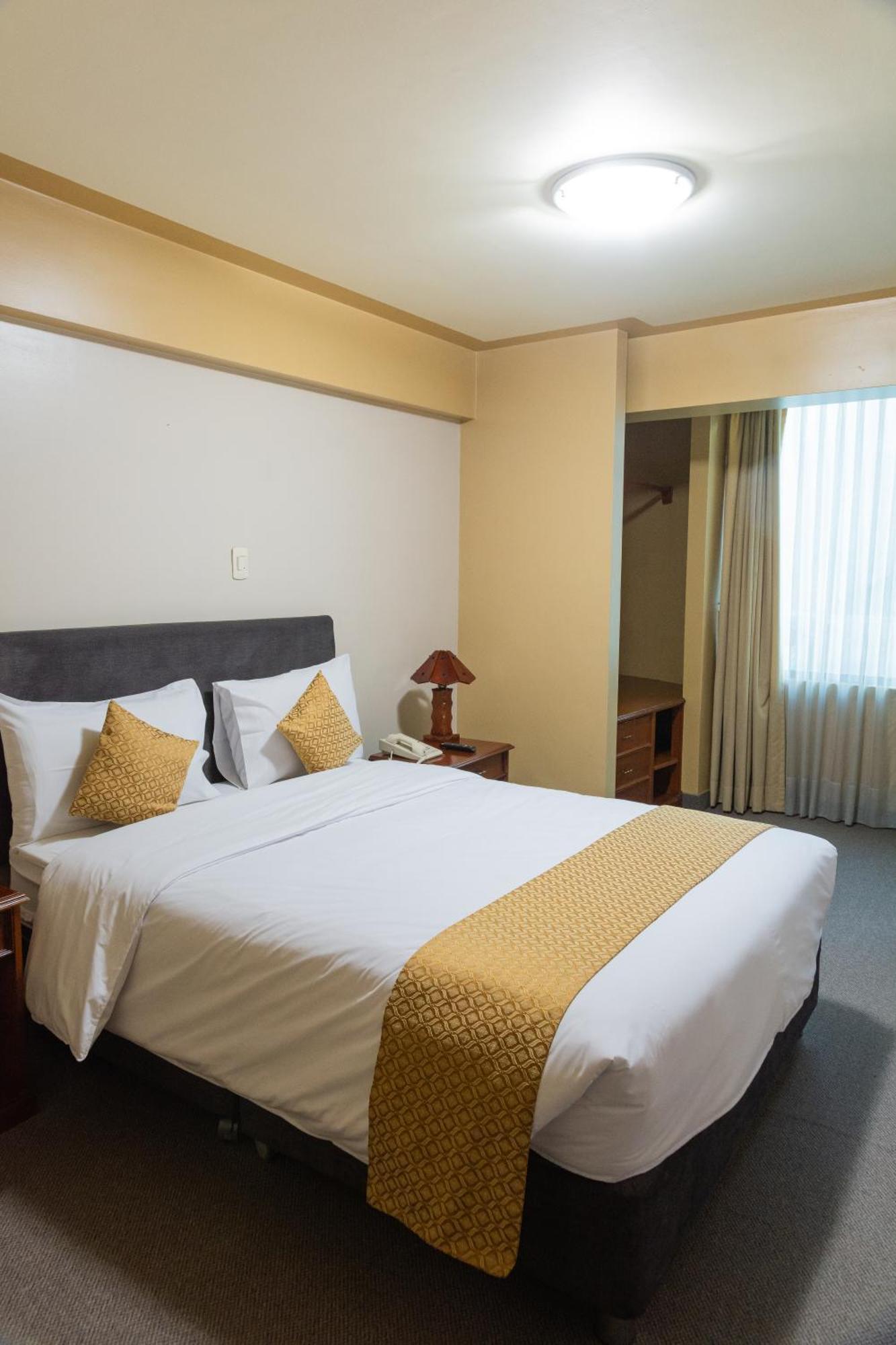 Hotel La Joya Уарас Екстериор снимка