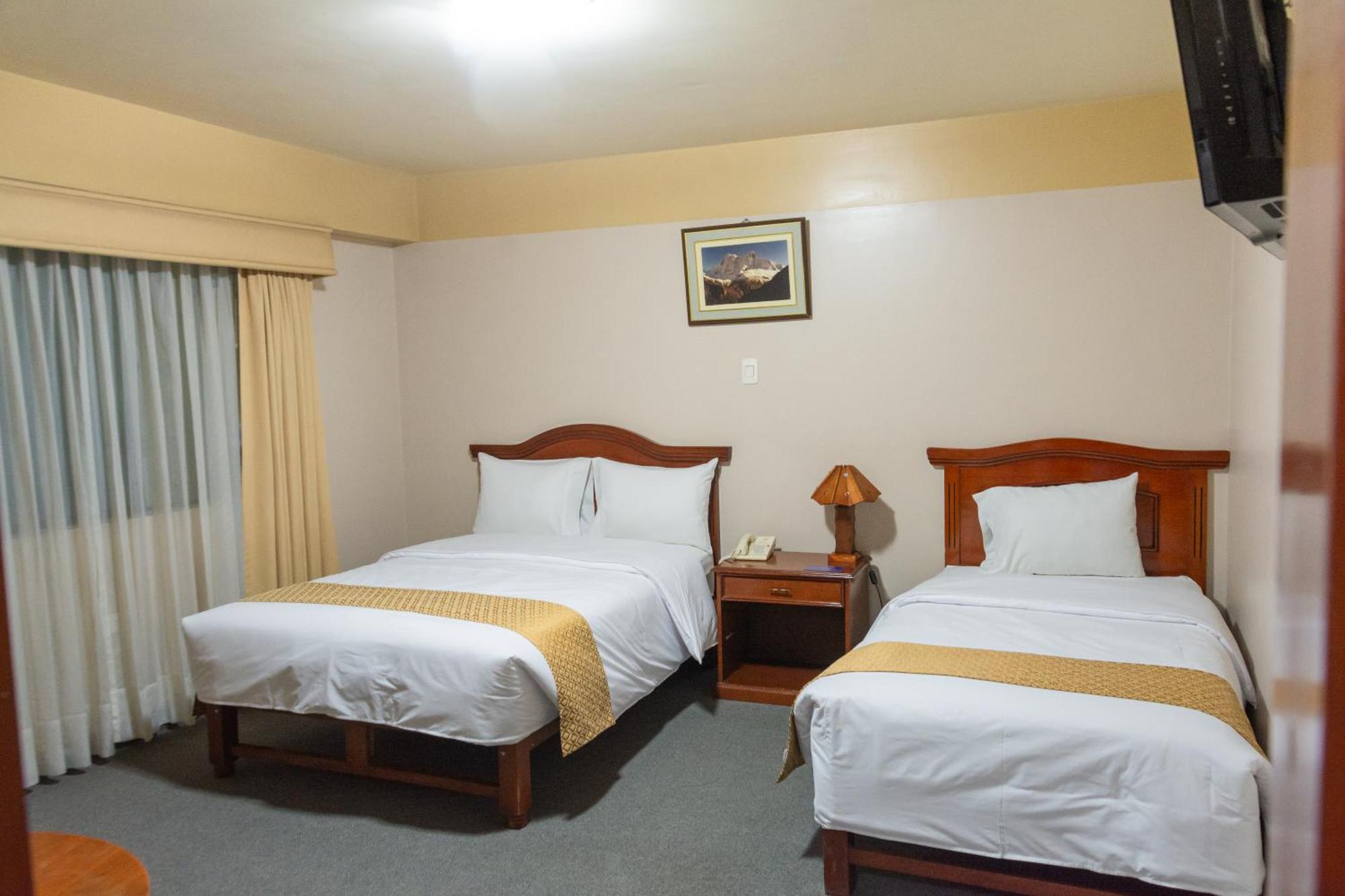 Hotel La Joya Уарас Екстериор снимка