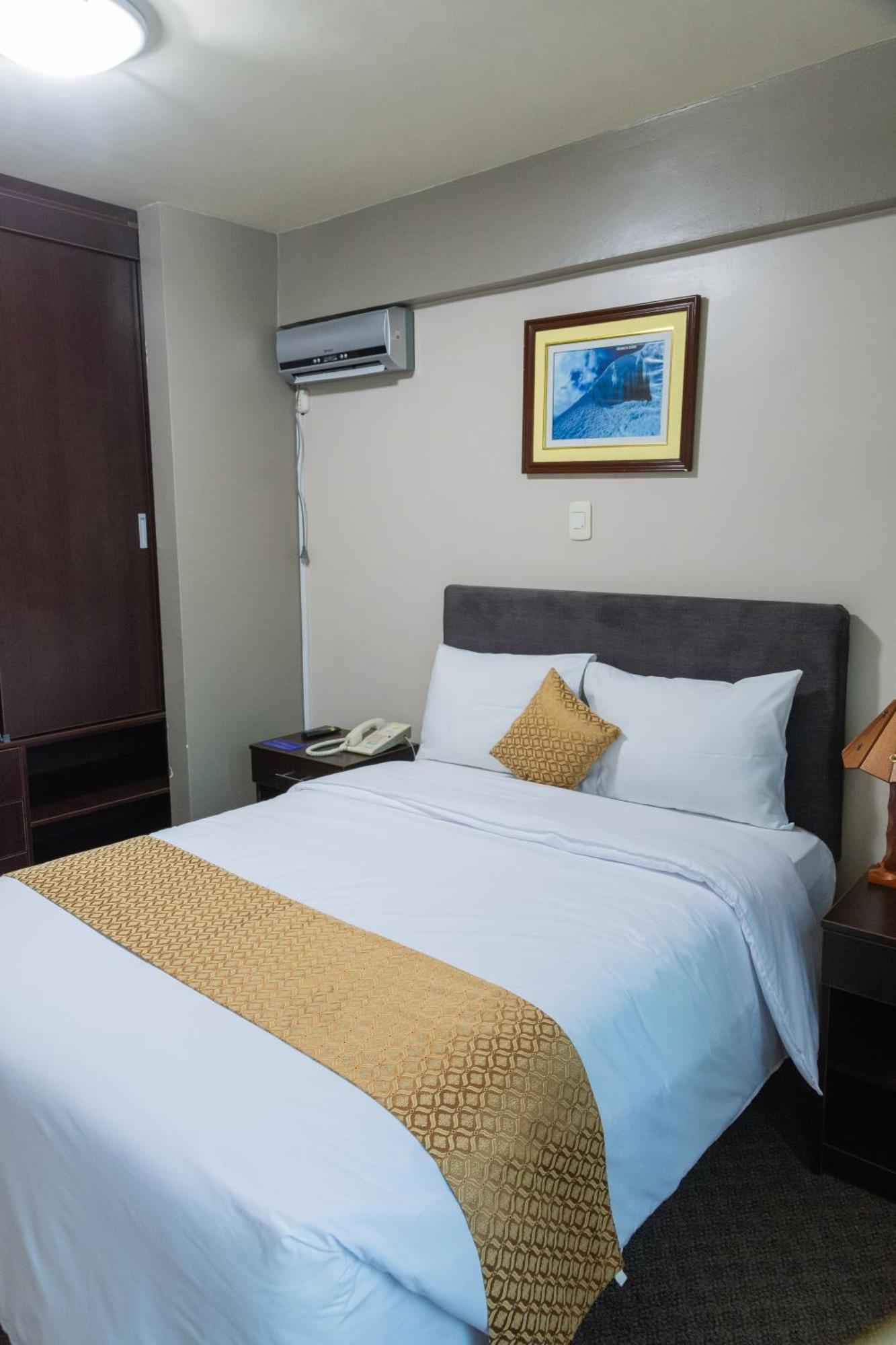 Hotel La Joya Уарас Екстериор снимка