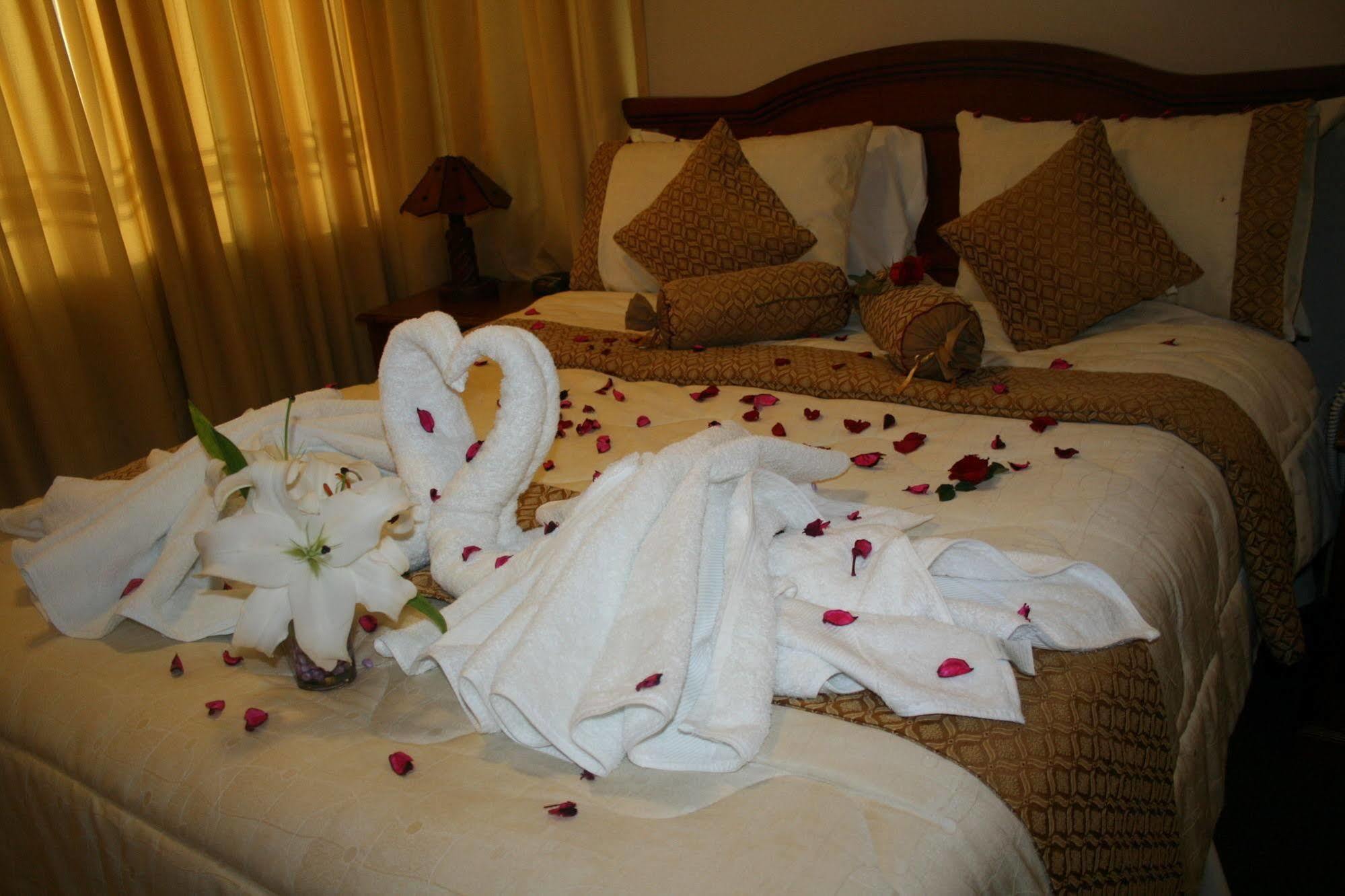 Hotel La Joya Уарас Екстериор снимка